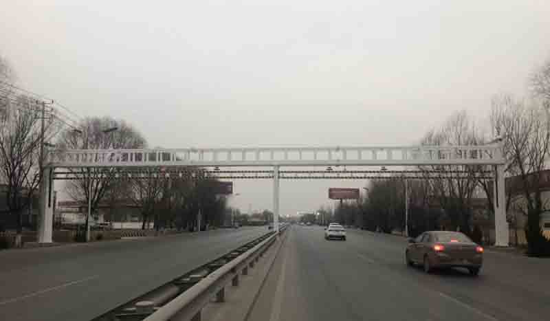 昌都公路限高杆
